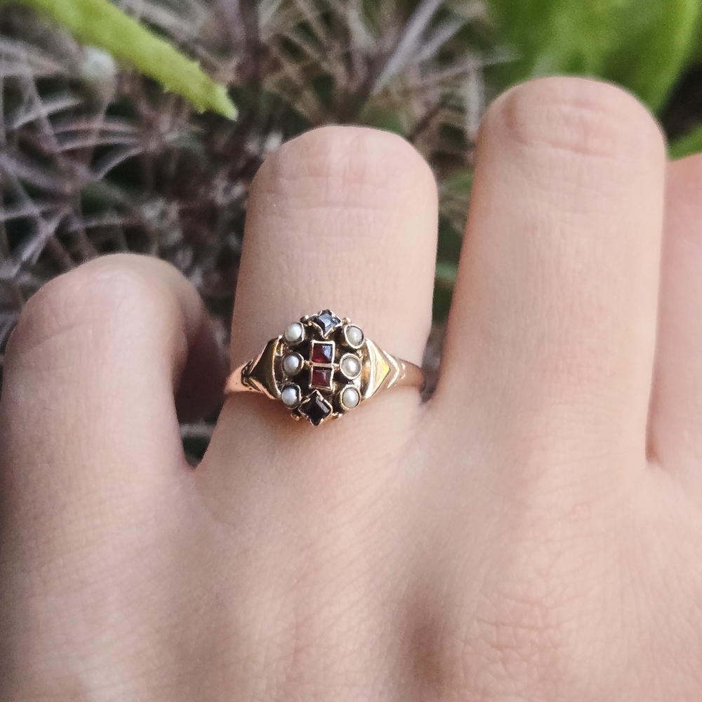 Antique 10K Art Nouveau Solid Gold Garnet, Sapphire & Seed Pearl Ornate Ring, 6 - Picture 5 of 16